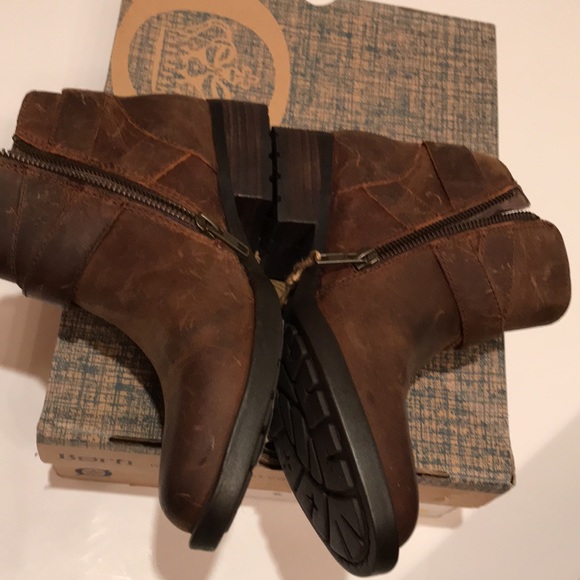 NWT BORN CHAVAL 6 Slip on ankle booties booties boots size 6 Brown Grand Canyon - Picture 3 of 8